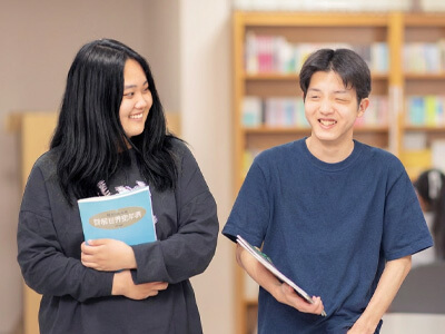 生徒が話している様子