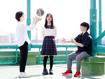 生徒が話している様子