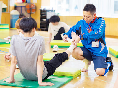 ストレッチしている画像